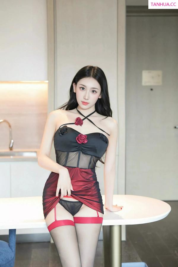   [XiuRen]高清写真图 2025.06.16 No.10413 桑宁 情趣服饰第6张图片